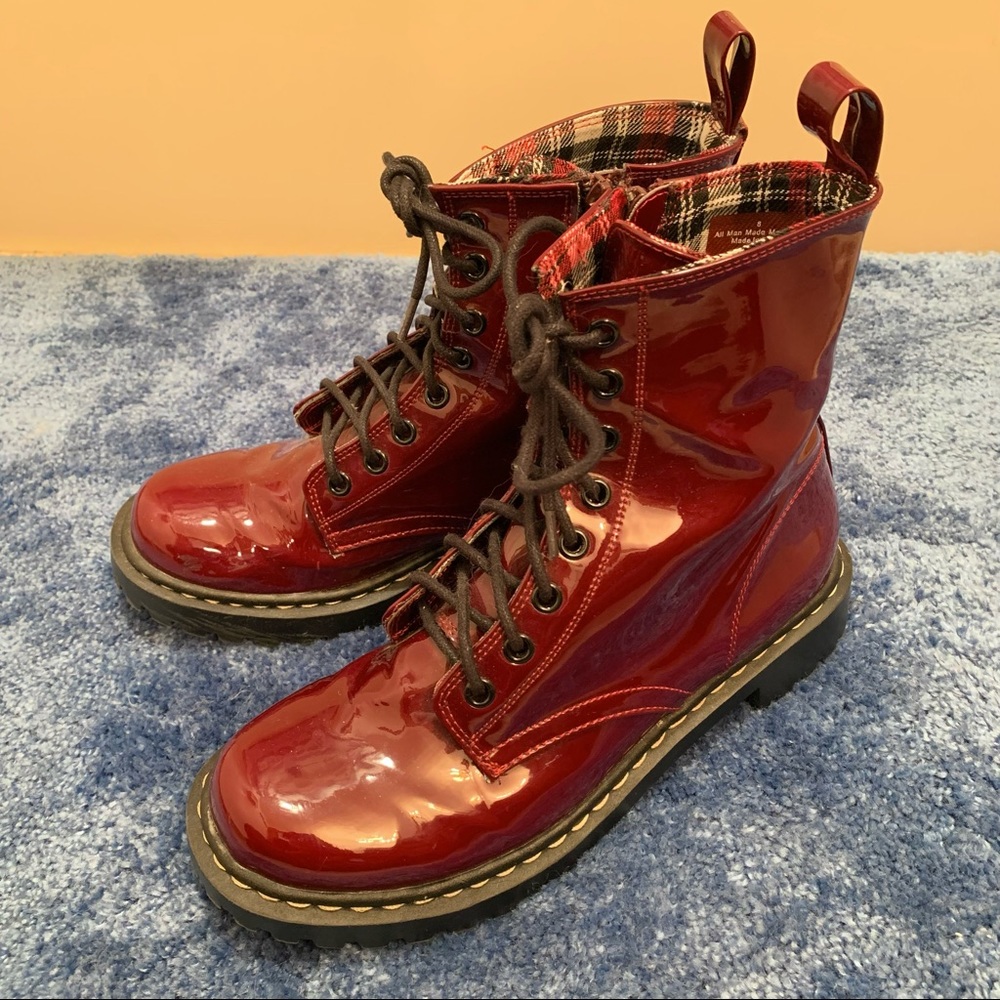 Xhilaration Boots w/ side zip 🍒